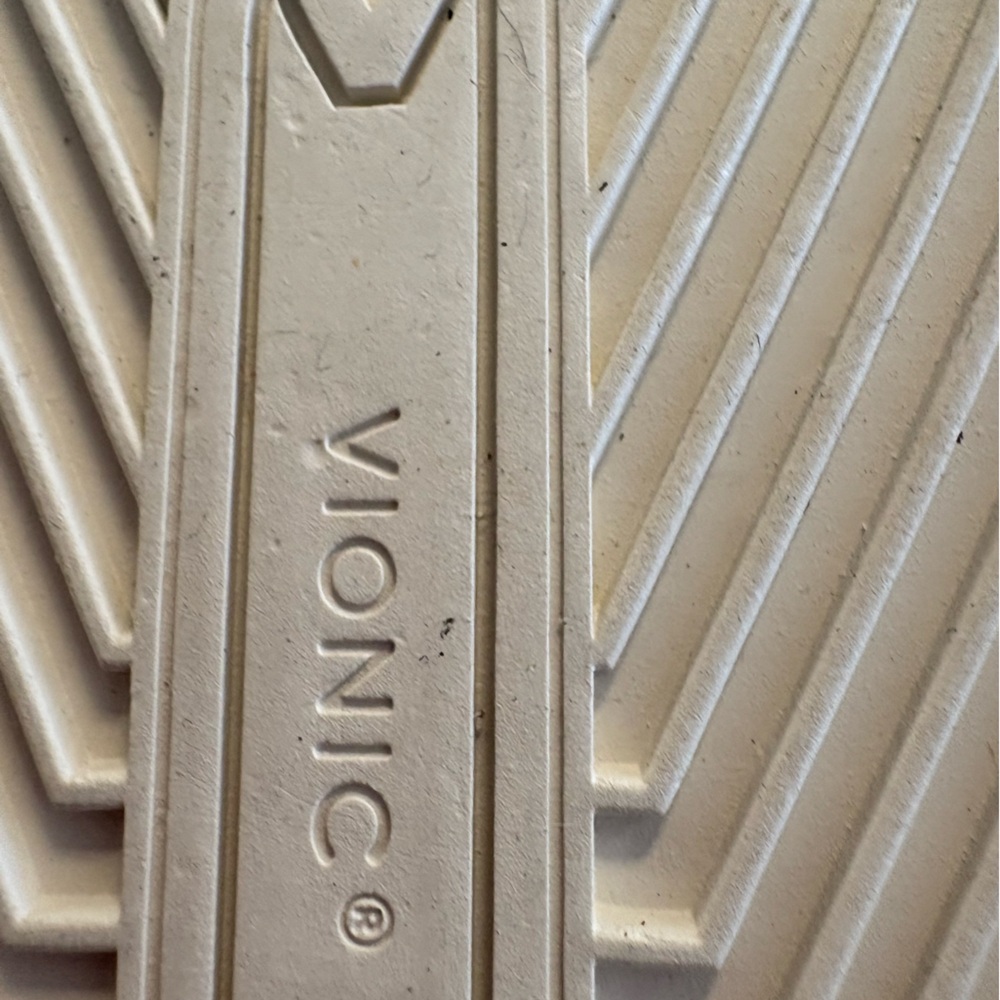 Vionic Women's Metallic Silver Sandals - Picture 10 of 10